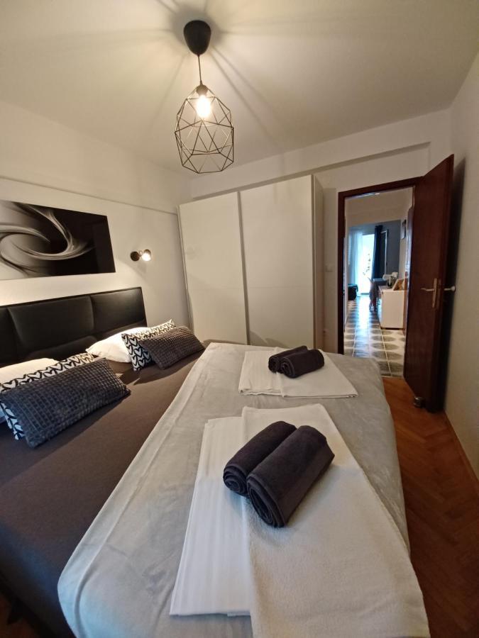 Amare Apartments Bobovisca Bagian luar foto