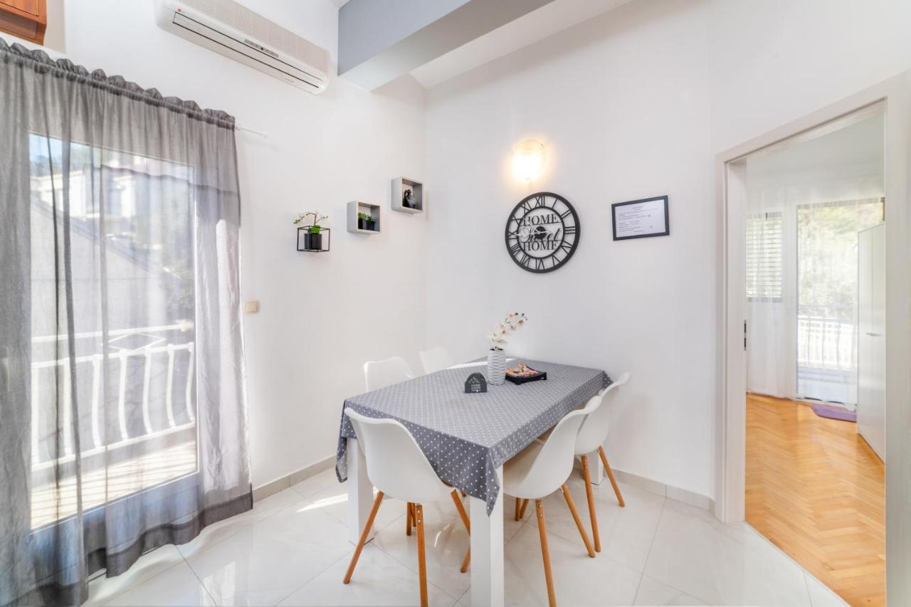 Amare Apartments Bobovisca Bagian luar foto