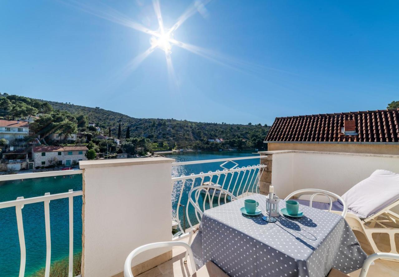 Amare Apartments Bobovisca Bagian luar foto