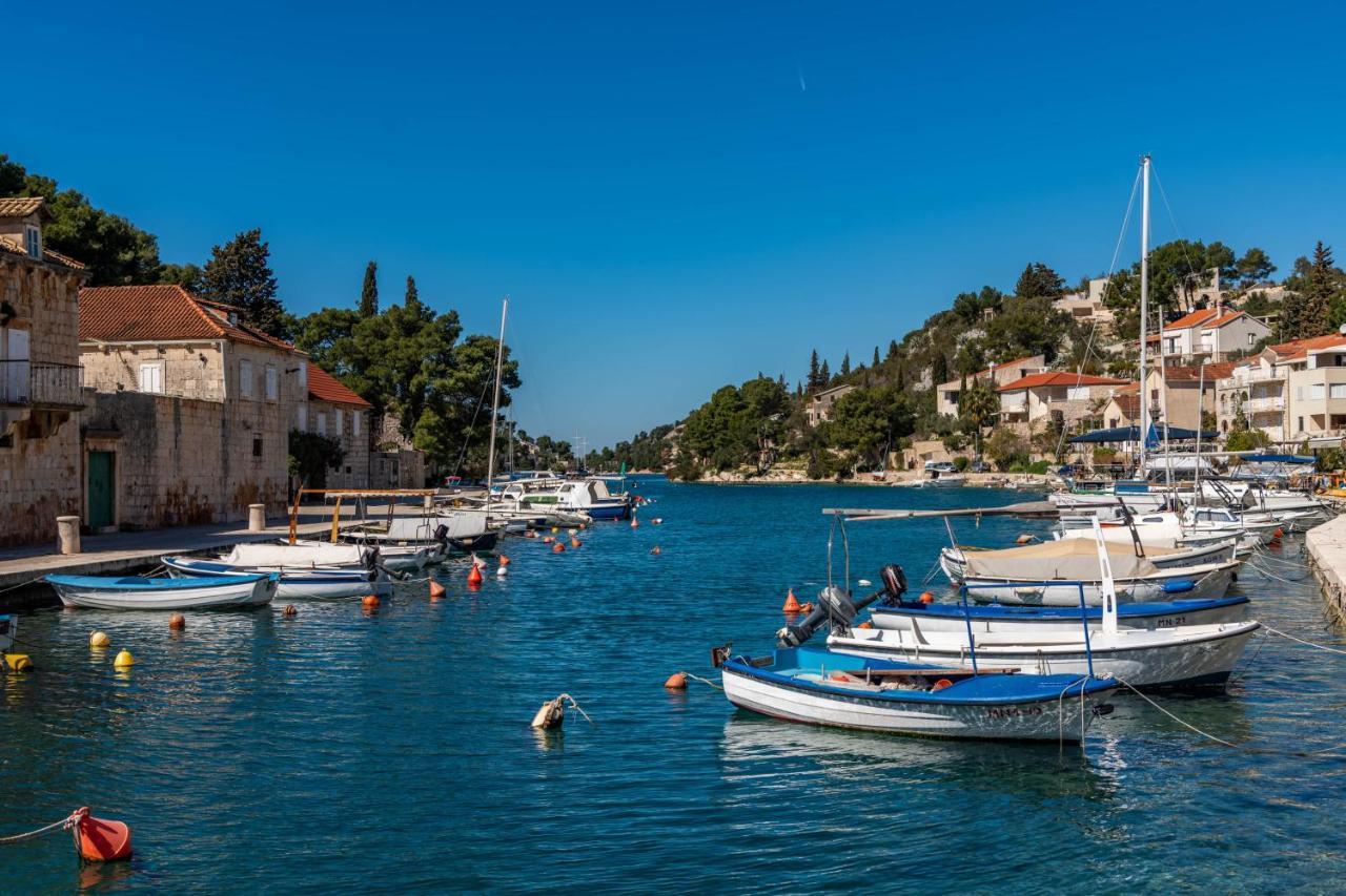 Amare Apartments Bobovisca Bagian luar foto