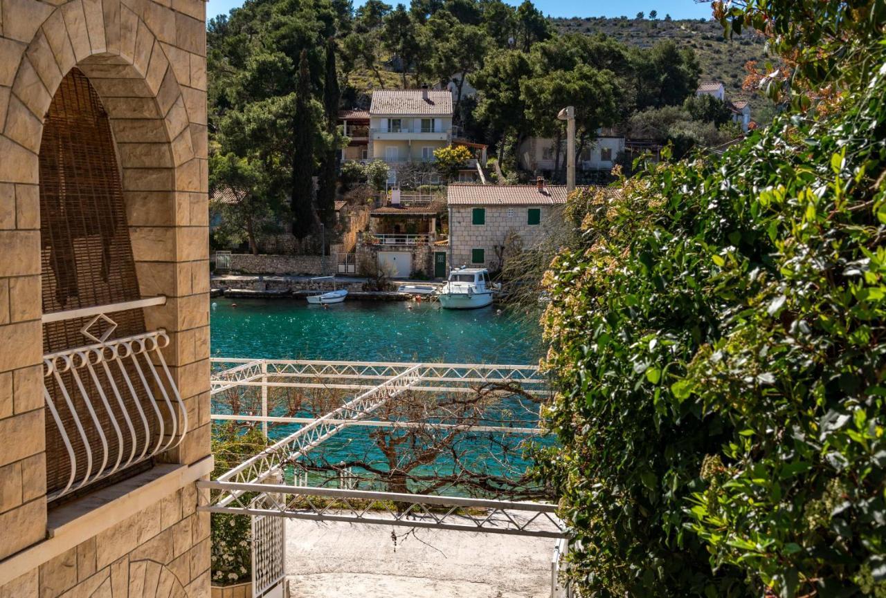 Amare Apartments Bobovisca Bagian luar foto