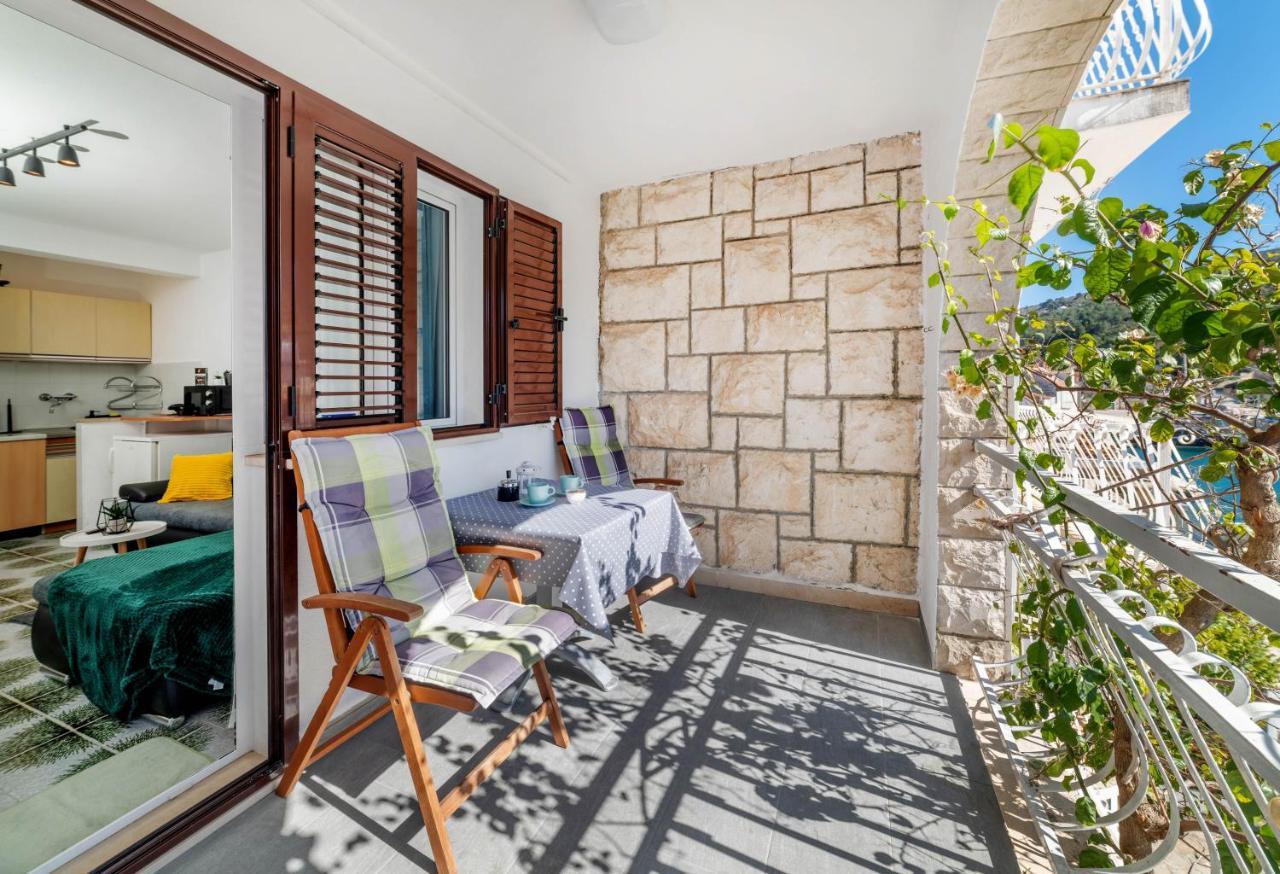 Amare Apartments Bobovisca Bagian luar foto