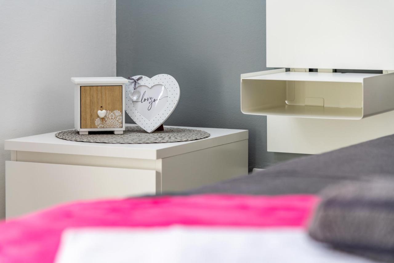 Amare Apartments Bobovisca Bagian luar foto