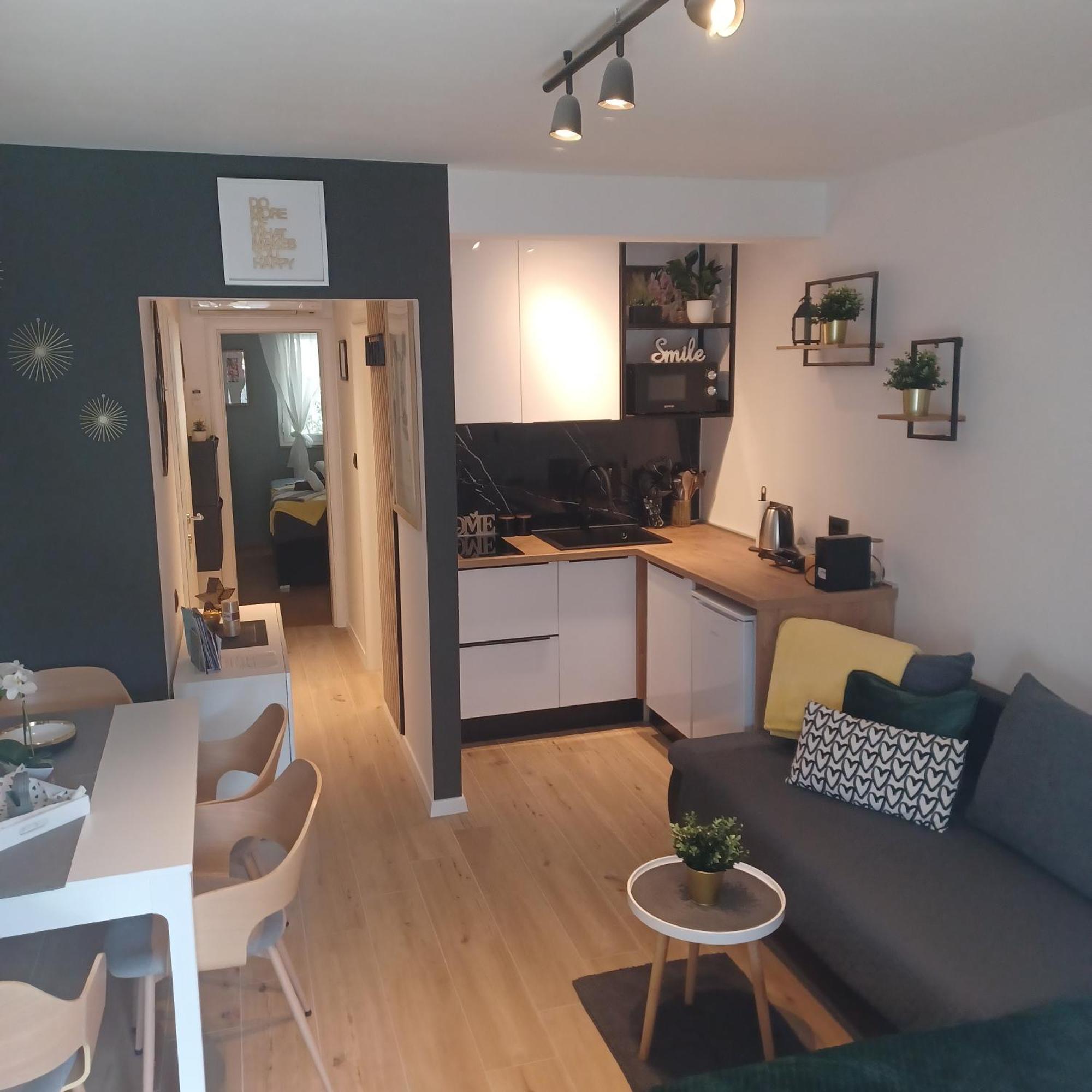 Amare Apartments Bobovisca Bagian luar foto