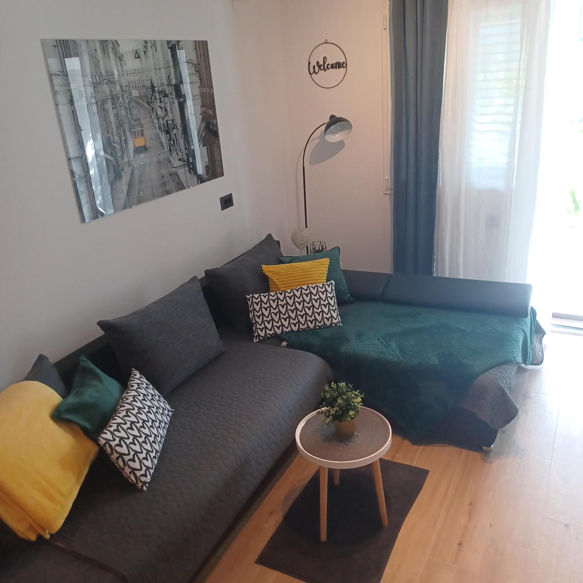 Amare Apartments Bobovisca Bagian luar foto
